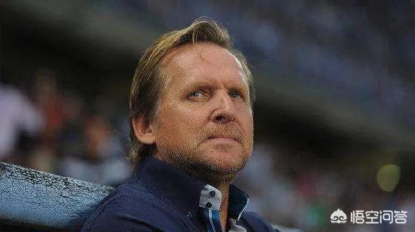 如何看待大连一方高层表示：期待新帅扭转局面，马林团队战术落后？