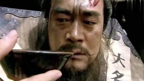 你觉得《水浒传》里谁最厉害？为什么？