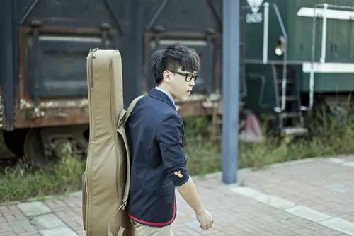 凭什么说的歌曲MV