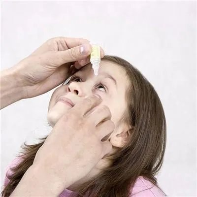 眼角痒是怎么回事