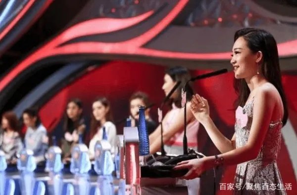 猫脸女孩上非诚勿扰相亲，不料10年内没人敢牵手，卸妆后结局如何？