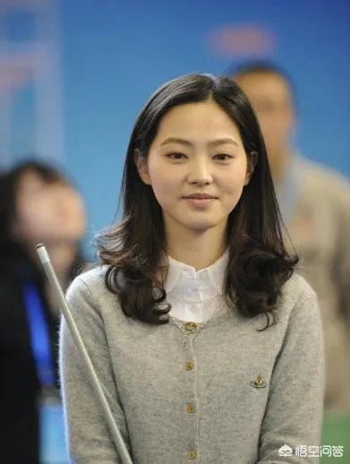 台球女神潘晓婷和车侑蓝,颜值都很高,两位女神谁更漂亮?