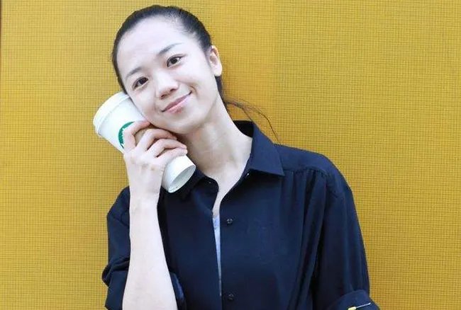 尹珊珊老公蔡思逸照片 与不少的女人展开骂战