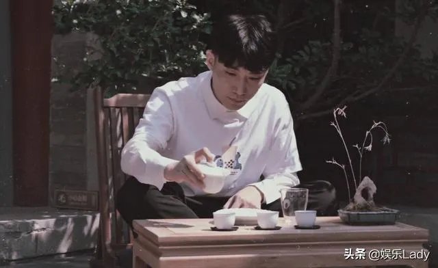 可以分享德云社私服照片吗？