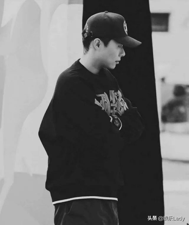 可以分享德云社私服照片吗？