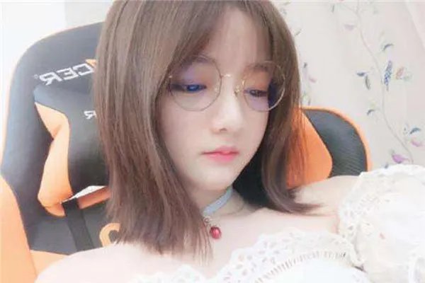 斗鱼深海鱼黑历史5分钟怎么回事 深海鱼视频是真的吗