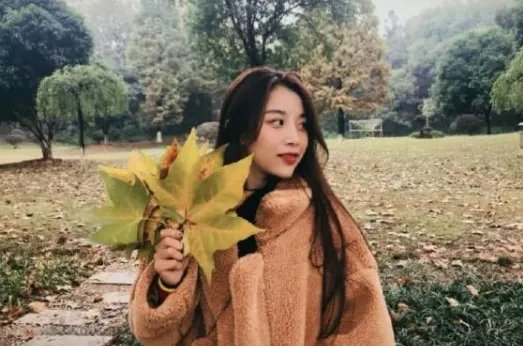 胡歌爆炸头登热搜，男朋友也想这样弄，我该怎么劝说对方？