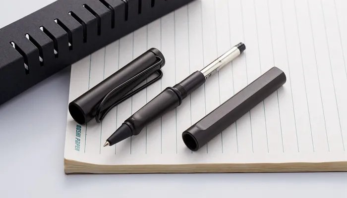 水性笔和中性笔有什么区别 水性笔和中性笔的区别