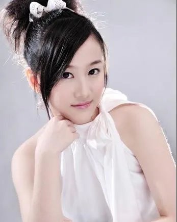 揭秘刘美含的男朋友叫什么  于小彤刘美含接吻照曝光