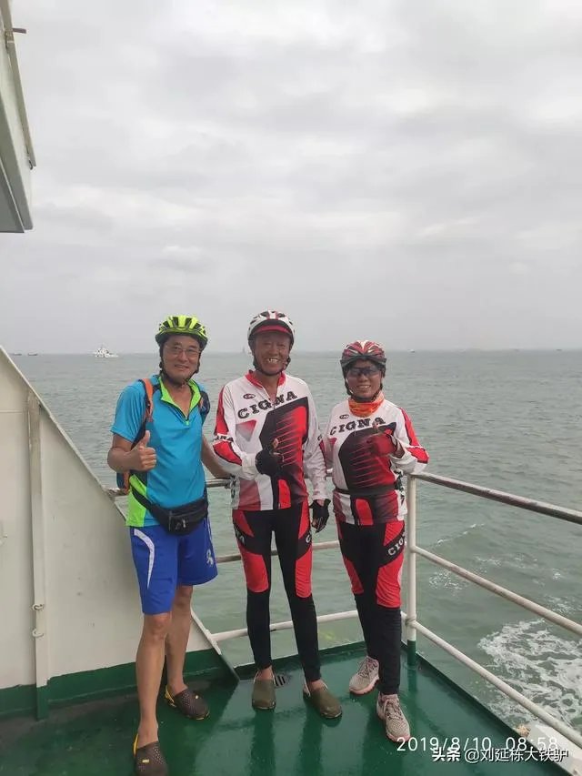 自行车爱好者去骑车旅行，准备个什么户外生存包较好？