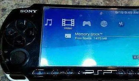 PSP2000和PSP3000的区别？？