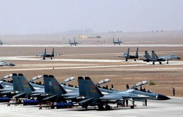 解放军首次曝光超强制空战斗机，这款战机到底有何特别之处？