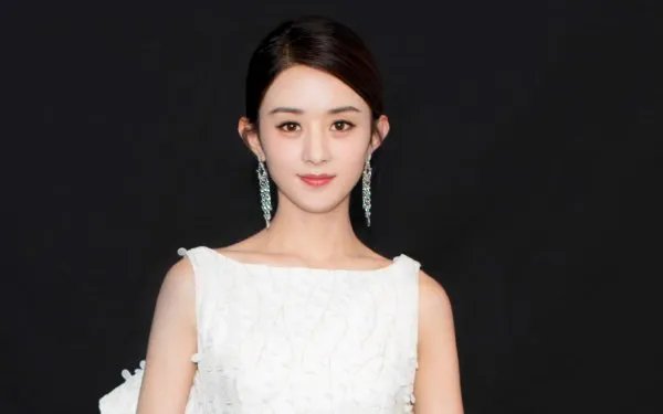 赵丽颖告别四个小可爱,她这是拍新剧了吗?