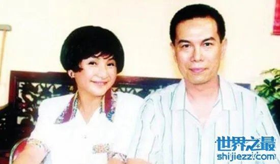 潘迎紫80岁照片，皮肤细嫩如少女(声称没有整形) 