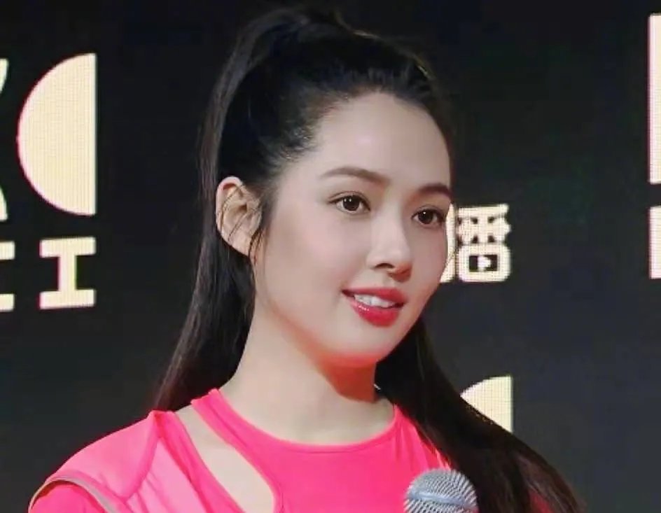 郭碧婷复出消息发出，她还会继续演绎道路吗？