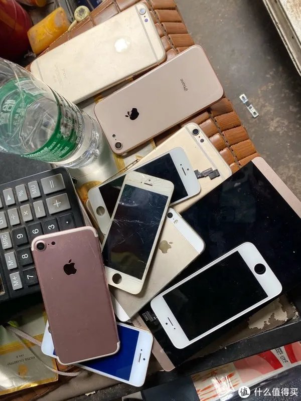 回收站—全是苹果手机配件
