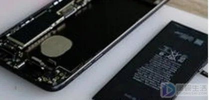 手机摔了一下黑屏了如何处理