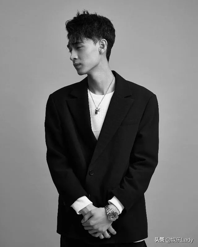 可以分享德云社私服照片吗？