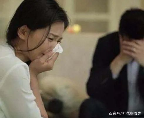 感觉老公喜欢上了闺蜜，他却死活不承认，我该怎么办？