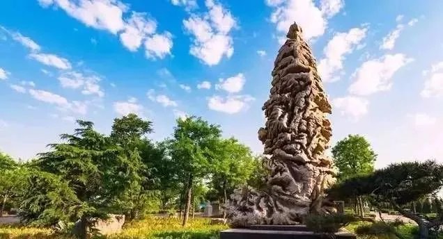 庭院里的这一方石头，历经千年，大有讲究