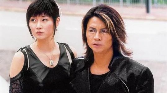 甄子丹和万绮雯什么关系?