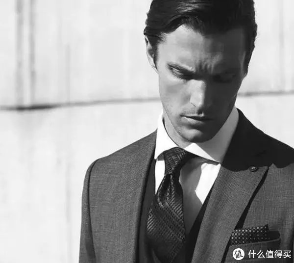 不会系领带？最常见领带系法教学，图文并茂，一看就会（建议收藏）