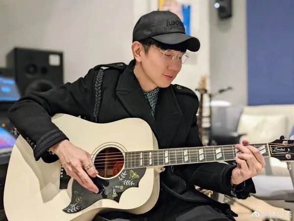 如何看待林俊杰确诊新冠却被网暴这件事？