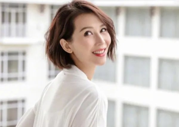 张晋发文表白蔡少芬并晒出妻子购物车清单，她的购物车里有什么？