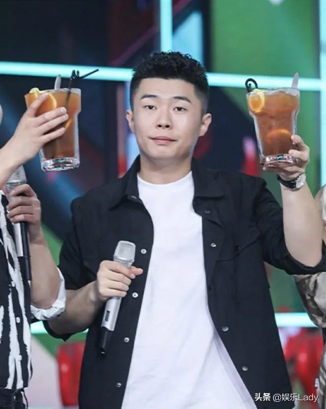 可以分享德云社私服照片吗？