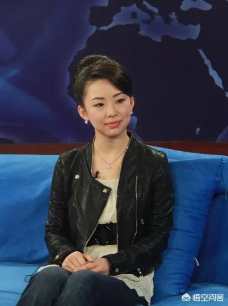 台球女神潘晓婷和车侑蓝,颜值都很高,两位女神谁更漂亮?