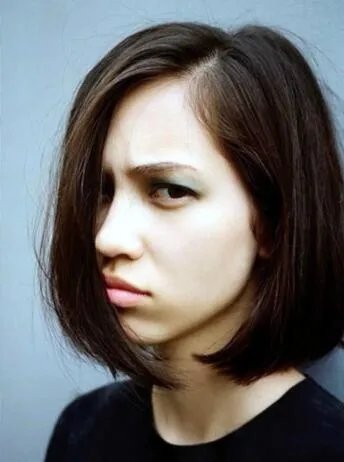 水原希子吃相狼狈损名模形象 PO大尺度照片被网友“讨伐”