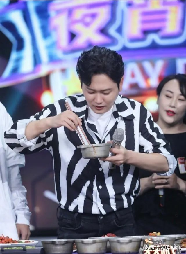 可以分享德云社私服照片吗？