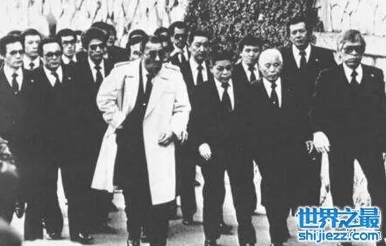 香港黑社会新义安五虎十杰，新义安背后的神秘人物 