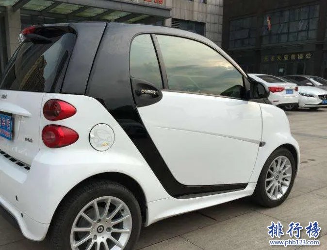 德国十大汽车品牌排行榜：迈巴赫上榜，第九设计人性化