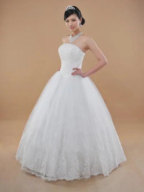 抹胸婚纱怎么穿　抹胸婚纱搭配小窍门