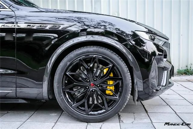 玛莎拉蒂改装刹车卡钳前六后四多少钱啊?