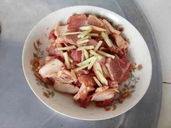 石锅烤肉怎么做好吃,石锅烤肉的家常做法