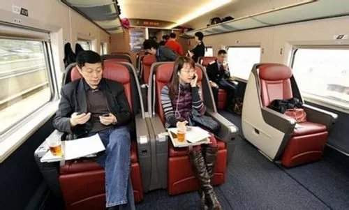 外媒惊叹中国高铁技术发达   惊人的速度让人心服口服