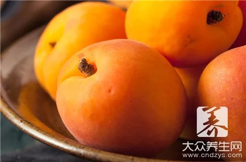 桃子和西瓜可以同吃吗