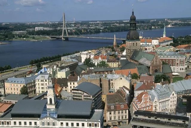 都说拉脱维亚美女“泛滥”，拉脱维亚真实的生活是什么样的？