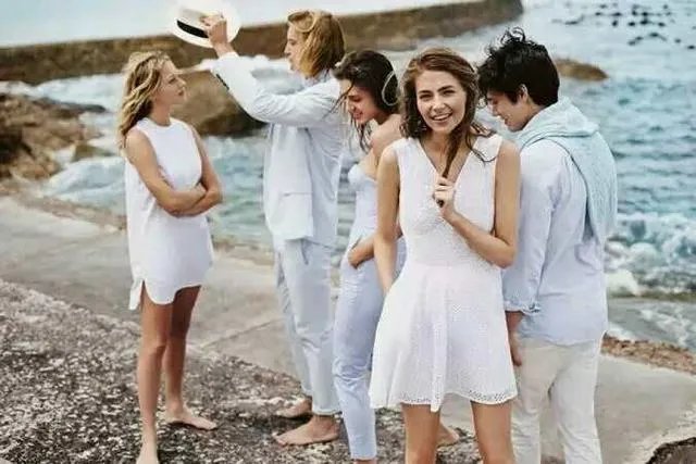 有哪些英伦学院风的英国品牌？