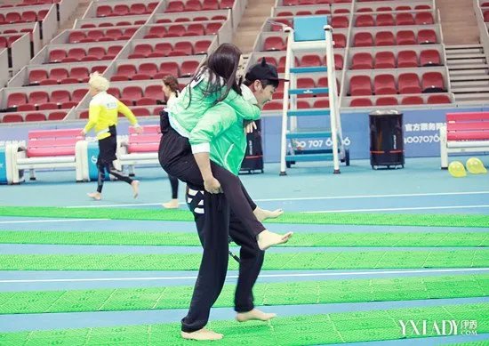 《跑男2》霍思燕“掌掴”王祖蓝力撑老友李晨