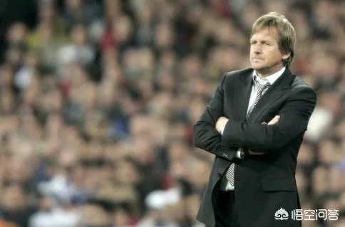 如何看待大连一方高层表示：期待新帅扭转局面，马林团队战术落后？