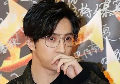 在珍爱网上遇到一个感情骗子，我该放过他吗？