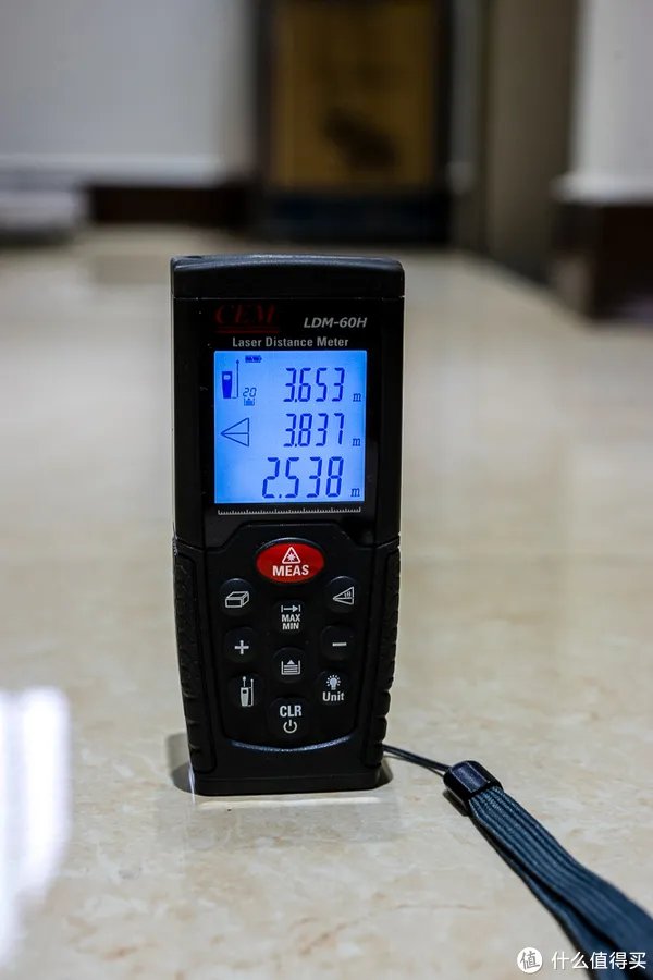 激光测距仪怎么用