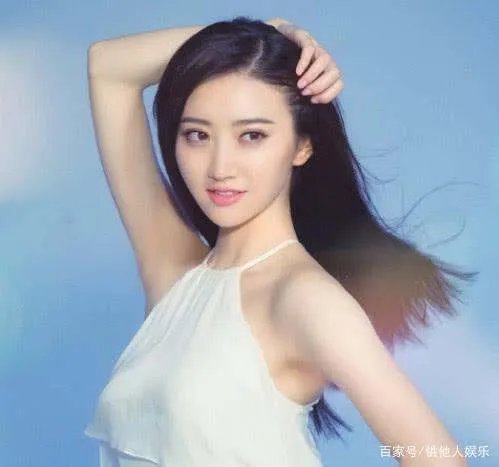 景甜凭借《司藤》一人分饰两角成功翻红,没想到接洽女主曾是她？