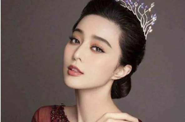 姚晨与范冰冰同框颜值遭碾压,范冰冰复出有多大的希望?