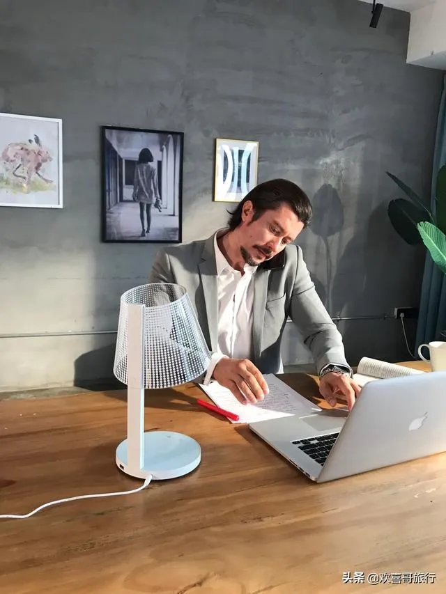 在珍爱网上遇到一个感情骗子，我该放过他吗？