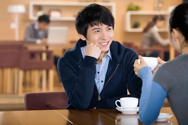 罗晋镜头下的唐嫣很美,爱一个人,是如何把对方最美的瞬间给记录下来?