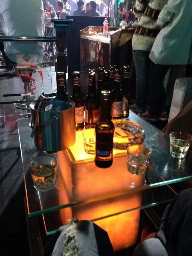 酒桌上怎样拒绝别人的劝酒？